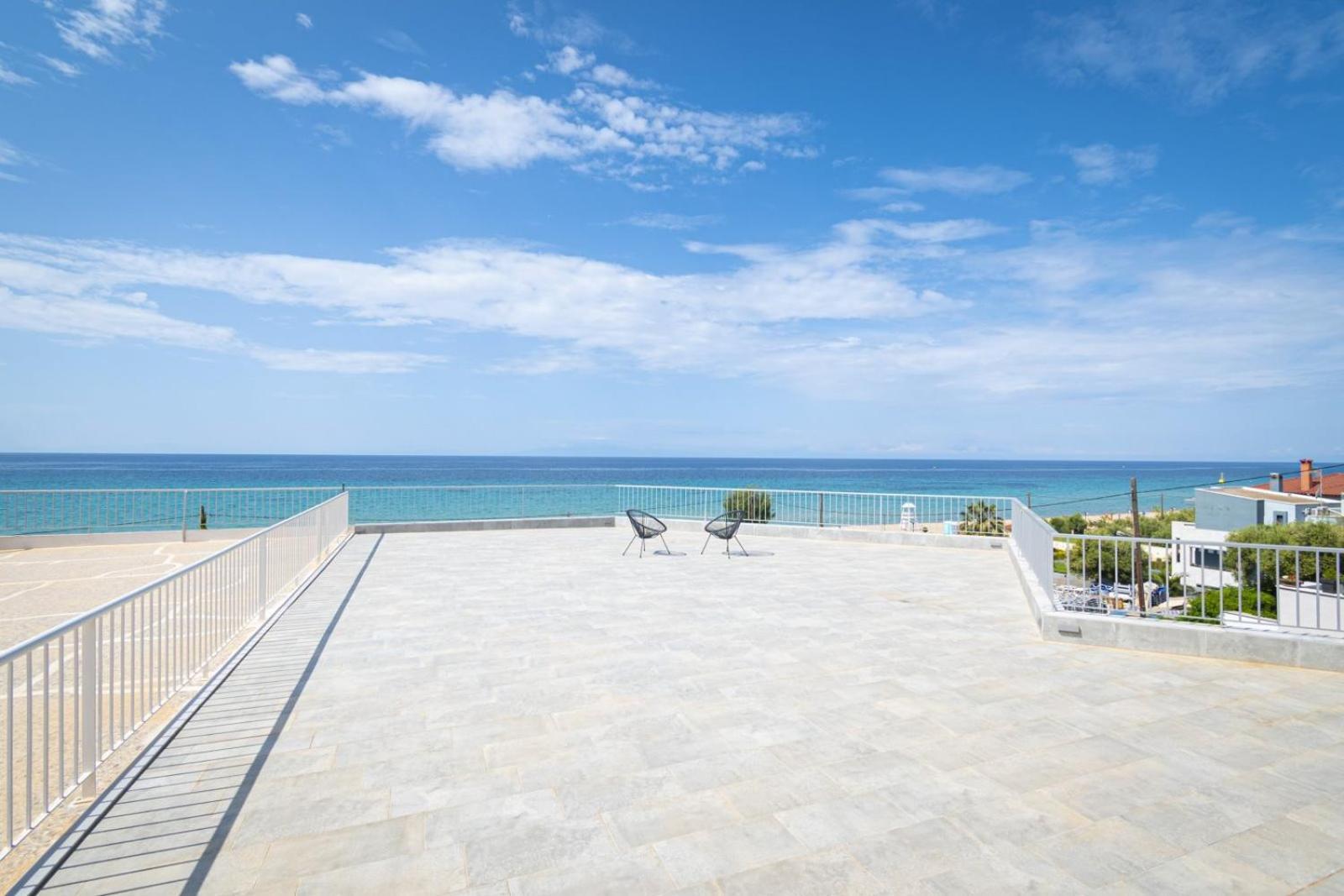 Althea Suites By Rentalspro Services - Nea Moudania Halkidiki Bagian luar foto